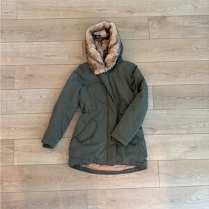 Abercrombie & Fitch Women's Green Puffer Coat with Faux Fur Trim